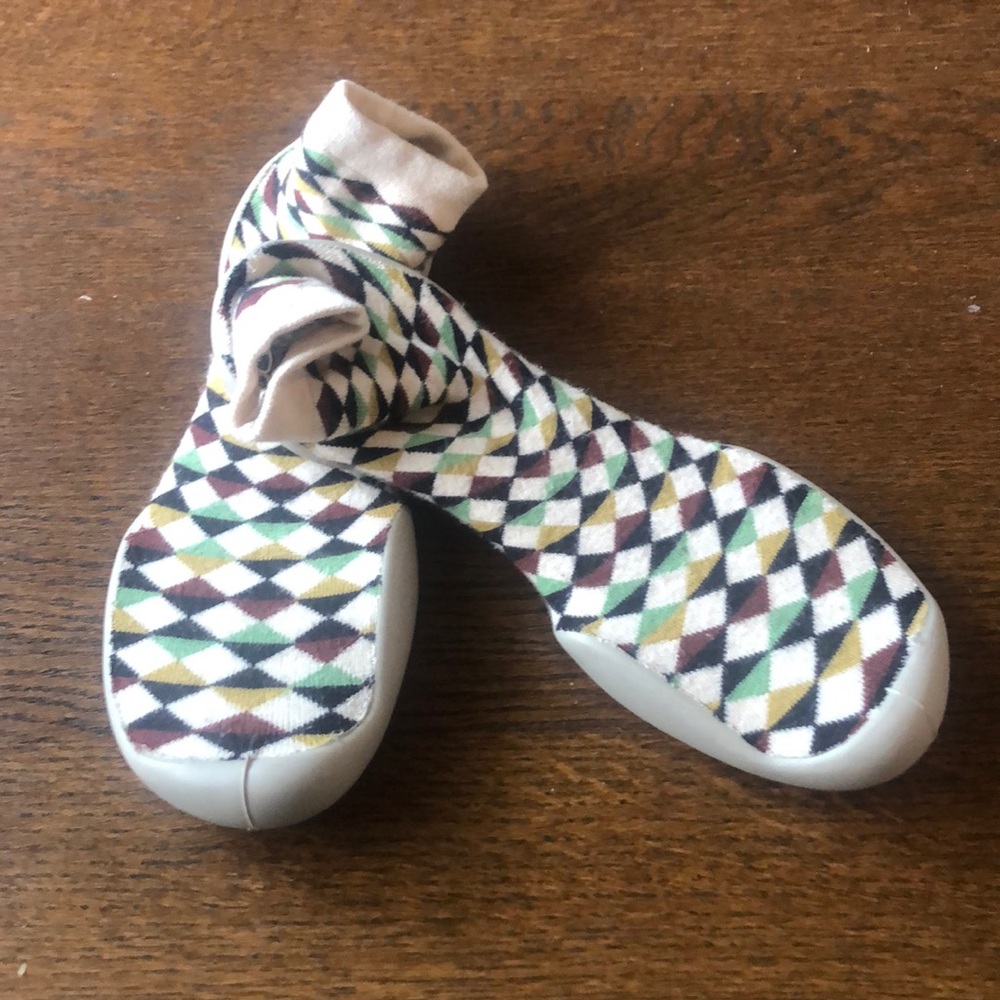 Slippers - Picture 4 of 4